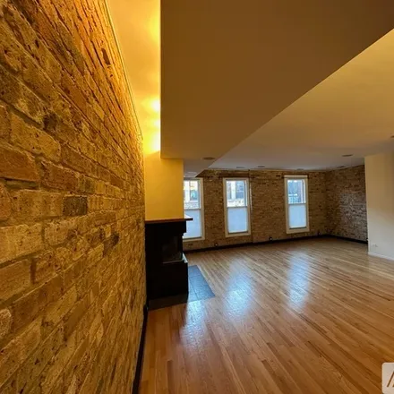 Image 9 - 3021 N Lincoln Ave, Unit 2 - Condo for rent