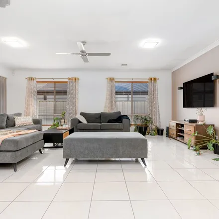 Image 3 - Elandra Drive, Ascot VIC 3551, Australia - Apartment for rent