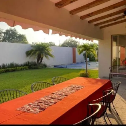 Buy this 5 bed house on Calle Ceiba in Pedregal de las Fuentes, 62550 Jiutepec