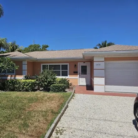 Rent this 2 bed house on 239 South 11th Street in Cocoa Beach, FL 32931