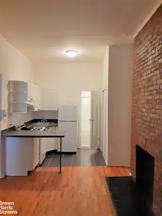 Rent this studio condo on 216 East 17th Street in New York, NY 10003