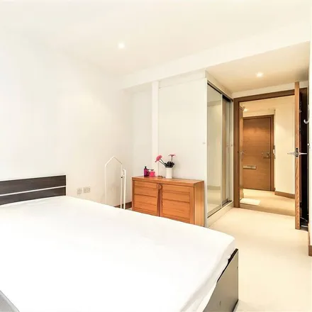 Image 5 - Eustace Building, 372 Queenstown Road, London, SW11 8PP, United Kingdom - Apartment for rent