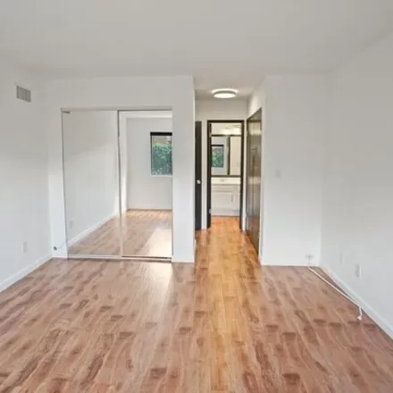 Image 5 - 1298 Horn Avenue, West Hollywood, CA 90069, USA - Condo for sale