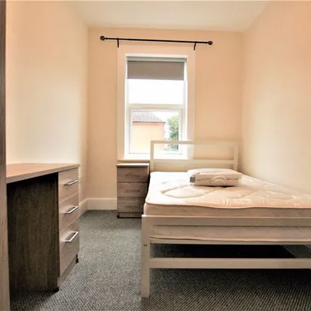 Rent this 5 bed apartment on Oxford Road in Gloucester, GL1 3EE