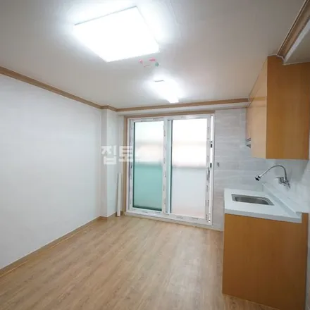 Rent this 2 bed apartment on 서울특별시 서초구 양재동 372-7