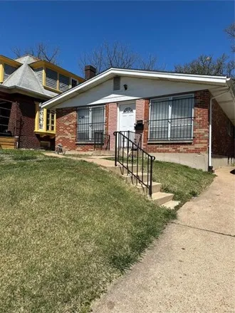 Buy this 3 bed house on 6257 Lucille Avenue in St. Louis, MO 63136