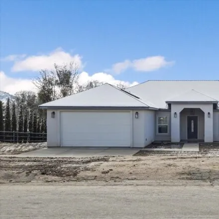 Buy this 4 bed house on 22840 Lake Drive in Golden Hills, Kern County