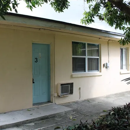 Image 1 - Coin Laundry, 64th Avenue North, Saint Petersburg, FL 33702, USA - Duplex for rent