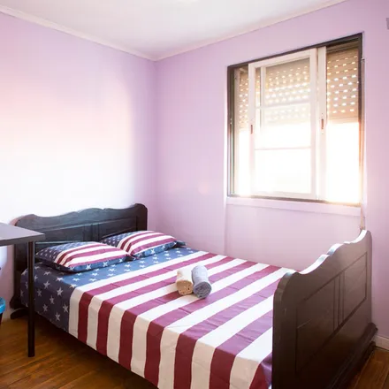 Rent this 5 bed room on Pátio das Parreiras in 1200-341 Lisbon, Portugal