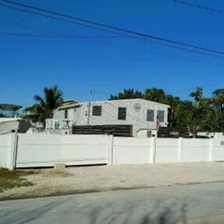 Image 2 - 31565 Avenue A, Big Pine Key, Monroe County, FL 33043, USA - House for sale