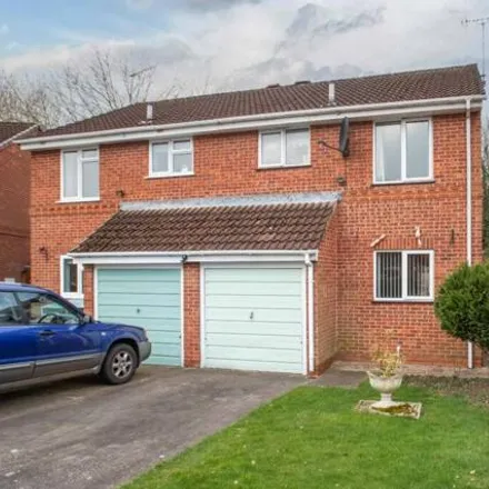 Buy this 3 bed duplex on Abbotswood Close in Redditch, B98 0QF