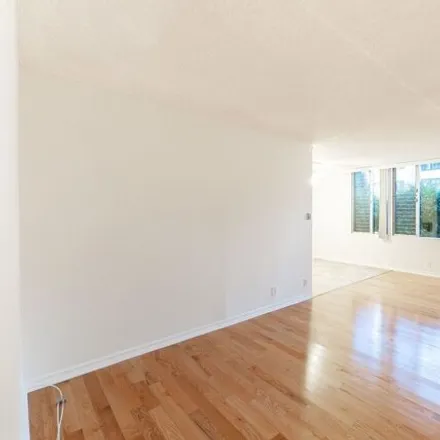 Rent this 1 bed apartment on 2nd Court in Santa Monica, CA 90292