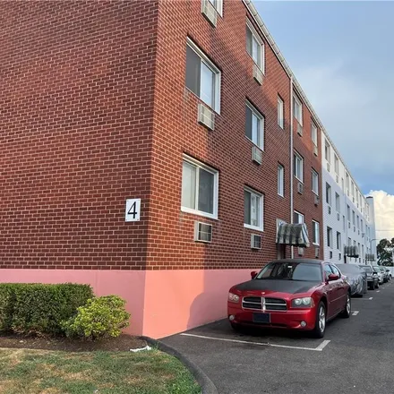 Buy this 2 bed condo on 1 Van Zant Street in East Norwalk, Norwalk