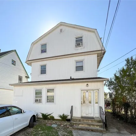 Rent this 3 bed house on 78 Brooklyn Avenue in Village of Valley Stream, NY 11581