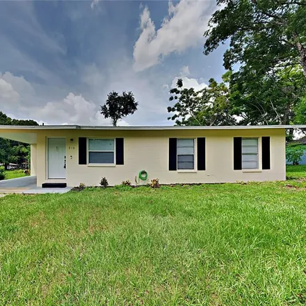 Rent this 3 bed house on 810 Schoolhouse Street in Brooksville, Hernando County