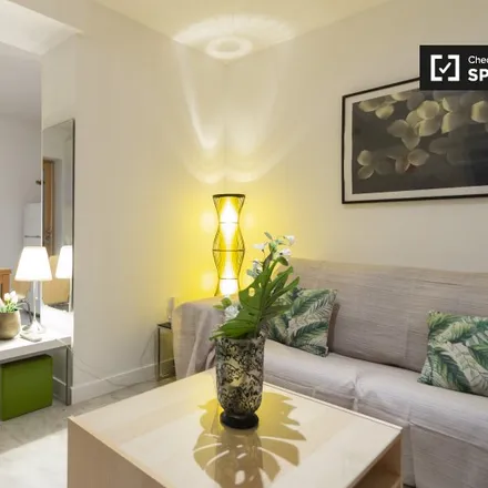 Rent this 2 bed apartment on Calle de Laín Calvo in 12, 28011 Madrid