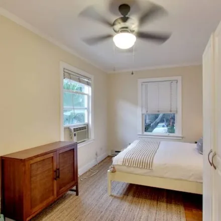 Rent this 1 bed apartment on Palo Alto