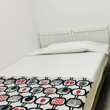 Rent this 5 bed room on Colegio Luisa De Marillac in Calle Sánchez de Castro, 16