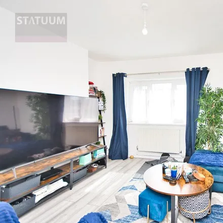 Rent this 2 bed apartment on Usk Street in London, E2 0QE