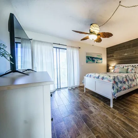 Rent this 2 bed house on Destin