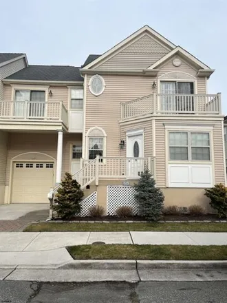 Rent this 3 bed house on 125 N Adams Ave in New Jersey, 08402