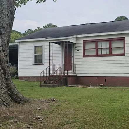 Buy this 2 bed house on 452 4th Street Northwest in Arab, AL 35016