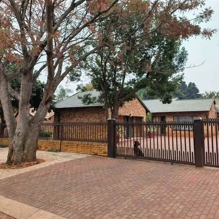 Image 3 - Ross Drive, The Orchards, Akasia, 0118, South Africa - Apartment for rent