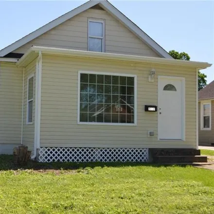Buy this 3 bed house on 6th Avenue in Crystal City, River View Township