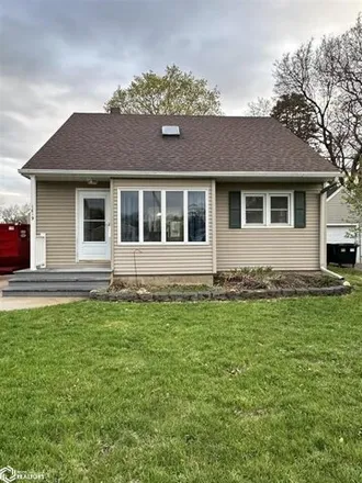 Buy this 3 bed house on 1637 Sanford Drive in Iowa Falls, IA 50126