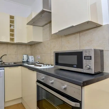 Image 5 - 10 Collingham Place, London, SW5 0TF, United Kingdom - Apartment for rent