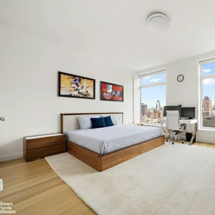 Image 2 - 400 E 67th St Apt 20c, New York, 10065 - Condo for rent