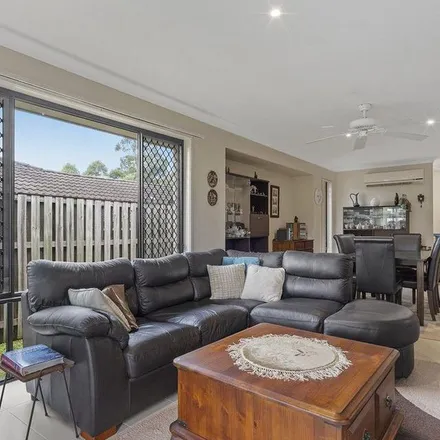 Image 2 - Shoalhaven Avenue, Pacific Pines QLD 4210, Australia - Apartment for rent