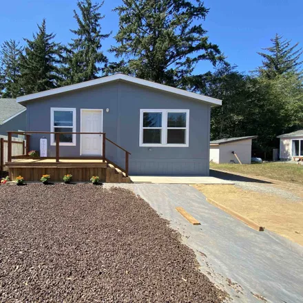 Image 2 - 1152 Breen Street, Crescent City, CA 95531, USA - House for sale