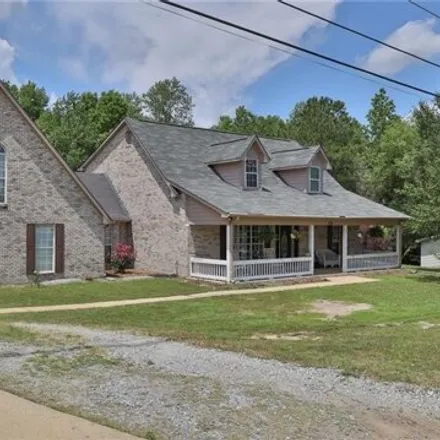 Image 2 - 608 Mill Pond Drive, Phenix City, AL 36870, USA - House for sale