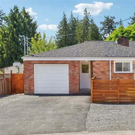 Buy this 3 bed house on 3223 Northeast 86th Street in Seattle, WA 98115