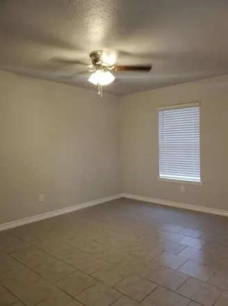 Image 3 - 1528 East Avenue, Katy, TX 77493, USA - Apartment for rent