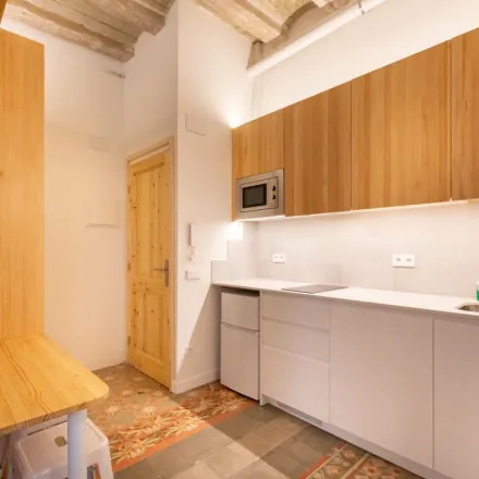 Rent this 1 bed apartment on Carrer d'Avinyó in 8, 08002 Barcelona