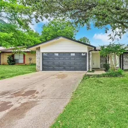 Buy this 3 bed house on 707 Glen Rock Pl in Arlington, Texas