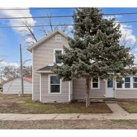 Buy this 2 bed house on 376 East Lincoln Street in New London, Henry County
