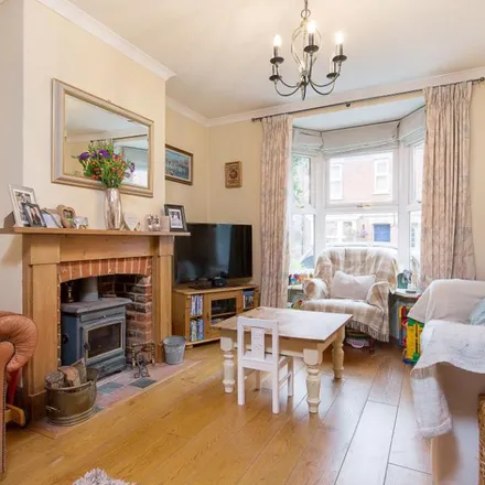 Rent this 3 bed apartment on 16 Albany Road in Romsey, SO51 8EE