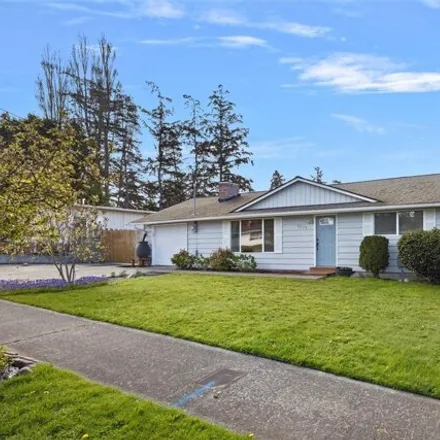 Buy this 3 bed house on 1387 Northeast 8th Avenue in Oak Harbor, WA 98277