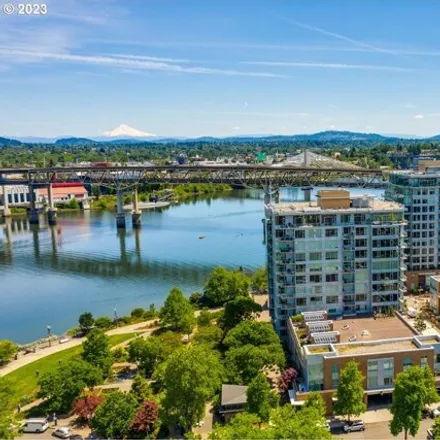 Buy this 1 bed condo on 1930 South River Drive in Portland, OR 97201