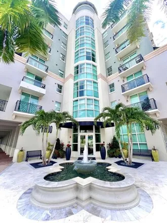 Buy this 2 bed condo on 45 Tanglewood Court in West Palm Beach, FL 33401