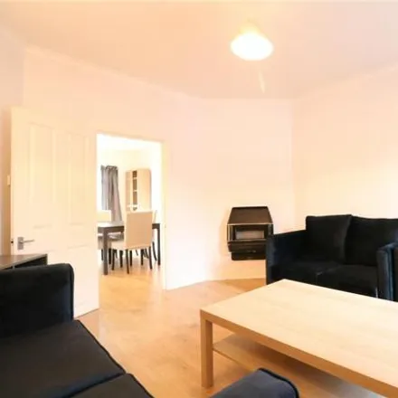 Image 3 - 9 Foxglove Street, London, W12 0QD, United Kingdom - House for rent