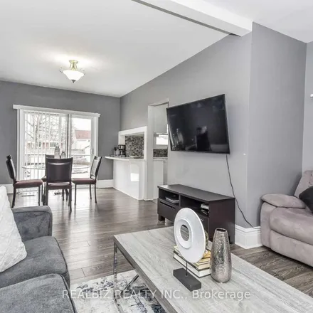 Image 9 - 75 Bond Street, Cambridge, ON N1R 8P2, Canada - Apartment for rent