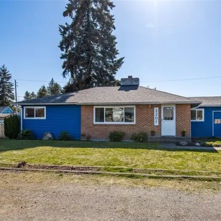 Buy this 3 bed house on 322 West I Street in Shelton, WA 98584