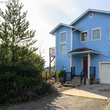 Buy this 2 bed house on unnamed road in Ilwaco, Pacific County