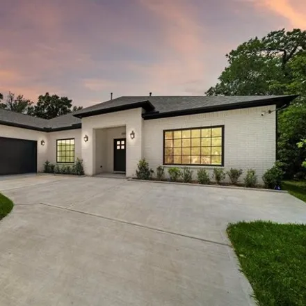 Buy this 3 bed house on 12546 Westerley Lane in Houston, TX 77077