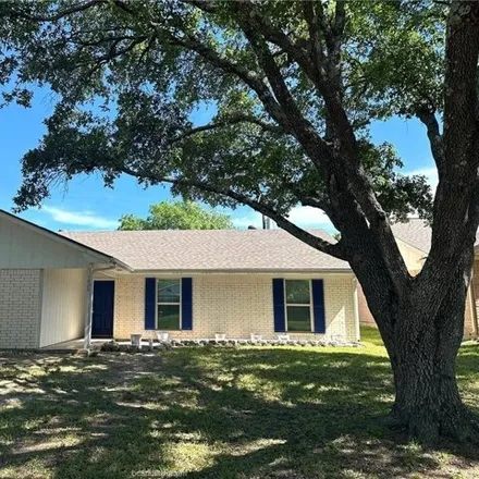 Rent this 3 bed house on 1826 Gettysburg Ln in Bryan, Texas