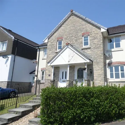 Rent this 3 bed duplex on unnamed road in St. Austell, PL25 3BX